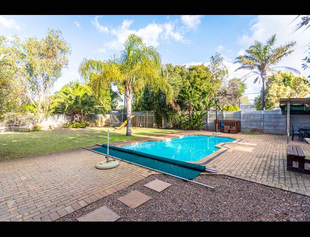 4 BEDROOM HOUSE FOR SALE IN AMANDELRUG